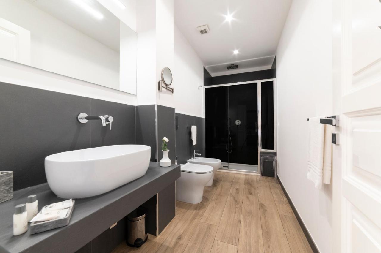 Ruggero Settimo - Room & Suite Palermo Exterior foto